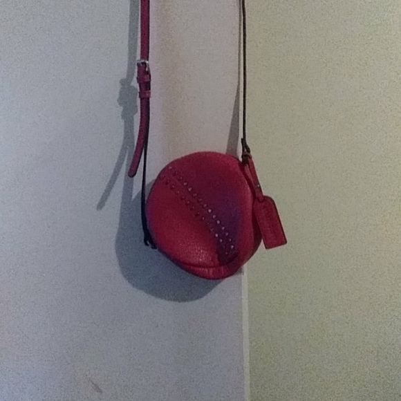 Purse - Picture 1 of 1